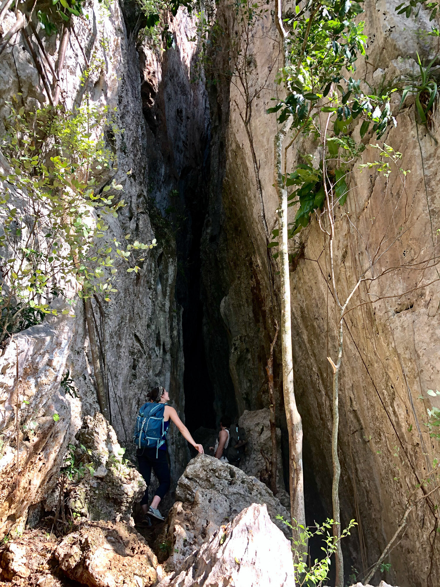 Cueva Largo